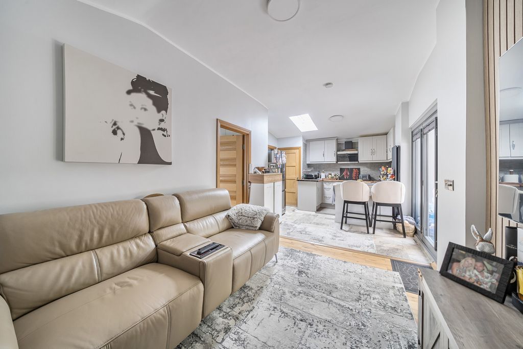 Property photo 3 of 20 1363428-16-68Dfe9...