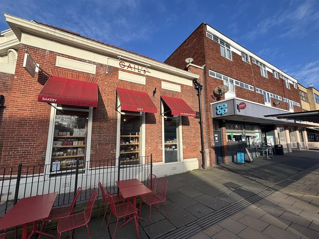 Property photo 1 of 25 External