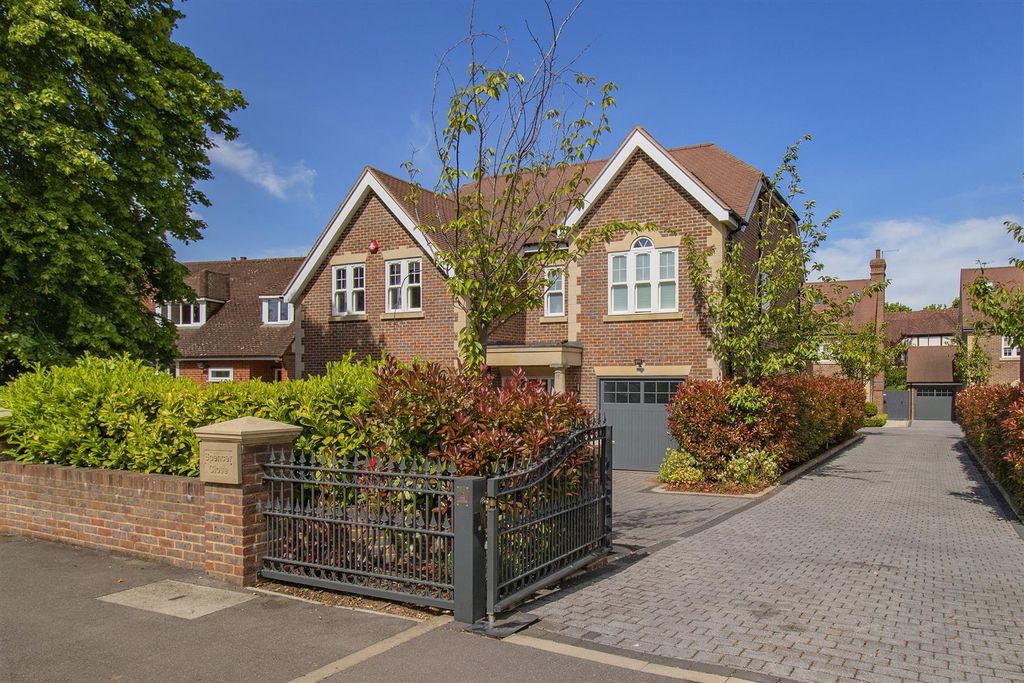 Property photo 1 of 29 9738.Jpg