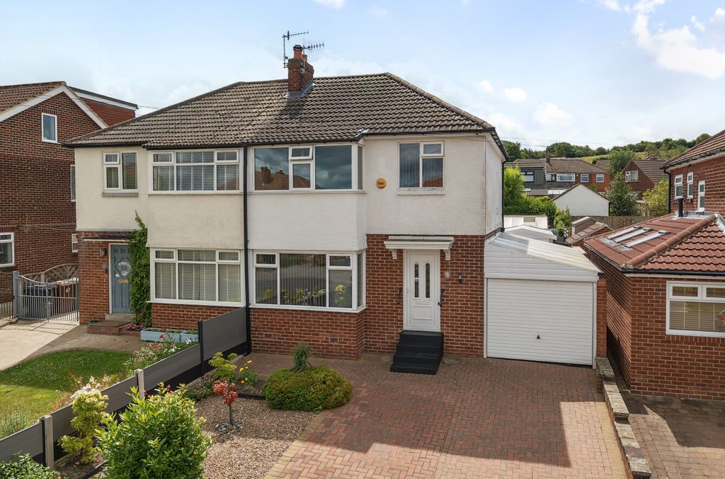 Property photo 1 of 21 1323885-1-686E5Ab...