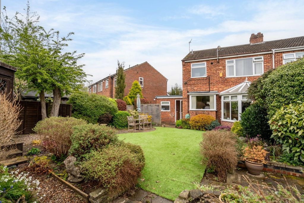 Property photo 1 of 21 Garden