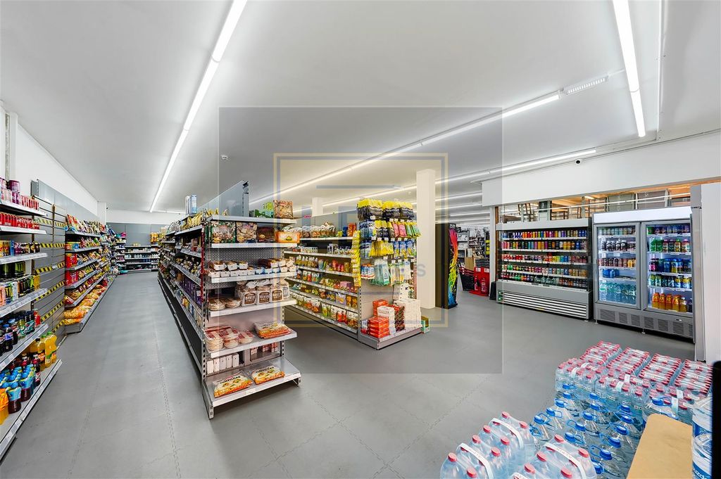 Property photo 1 of 3 Vine St 4.Jpg