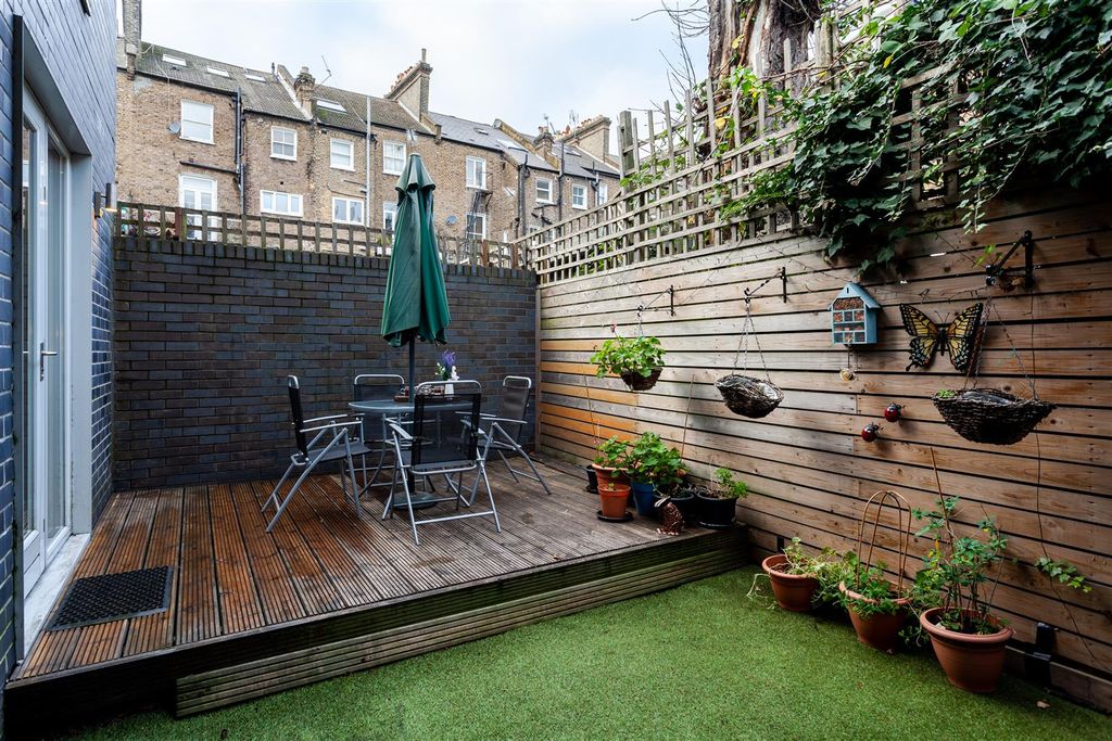 Property photo 3 of 19 Dr-47062_1213Cityrelay-0003.Jpg