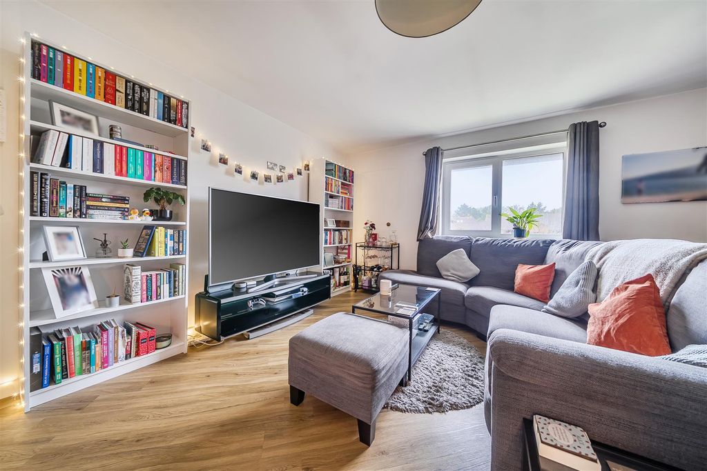 Property photo 3 of 15 1400661-6-6970F05F774Bb.Jpg