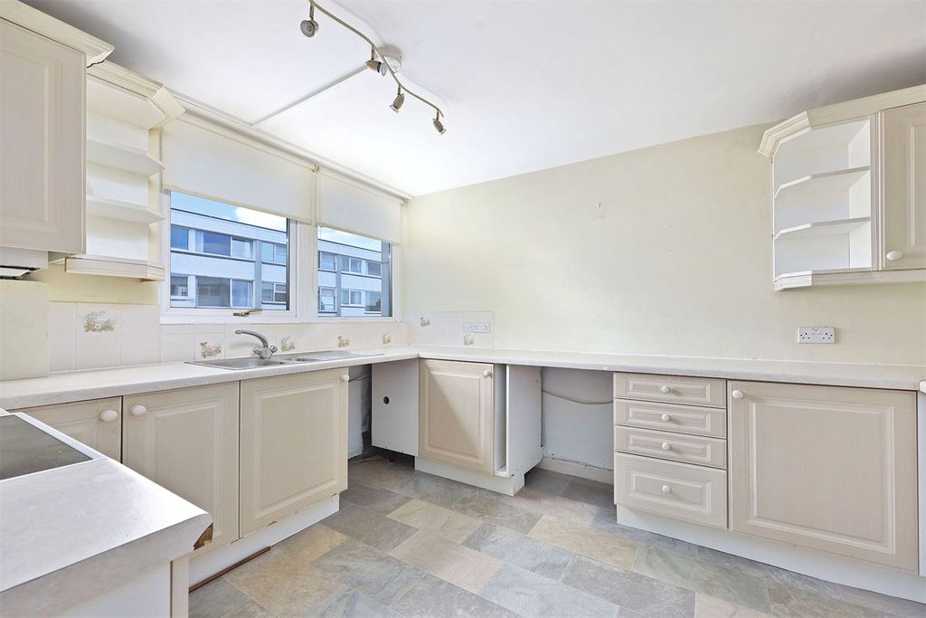 Property photo 3 of 13 Picture No. 12