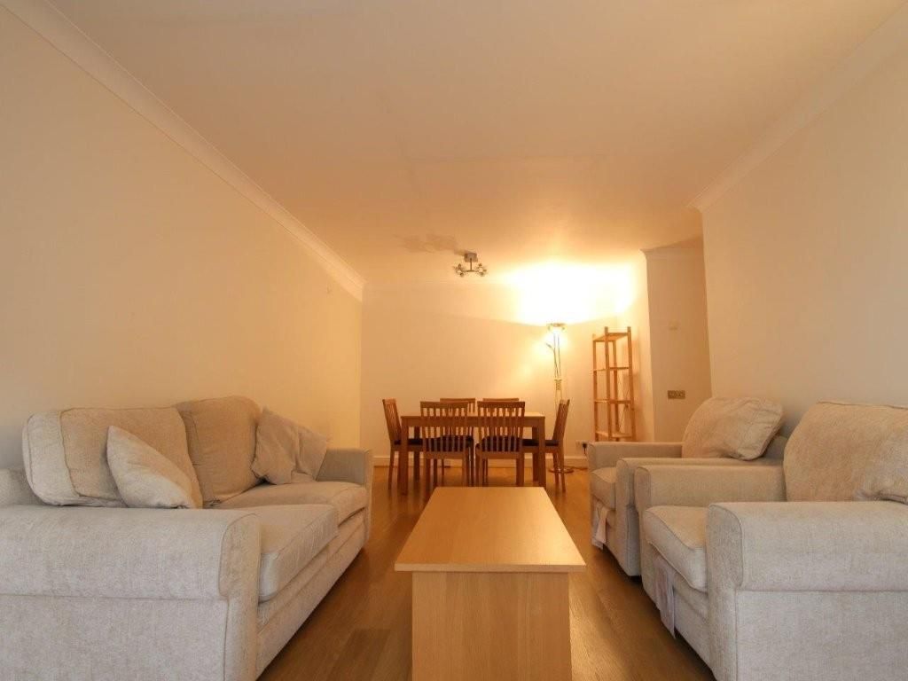 Property photo 3 of 12