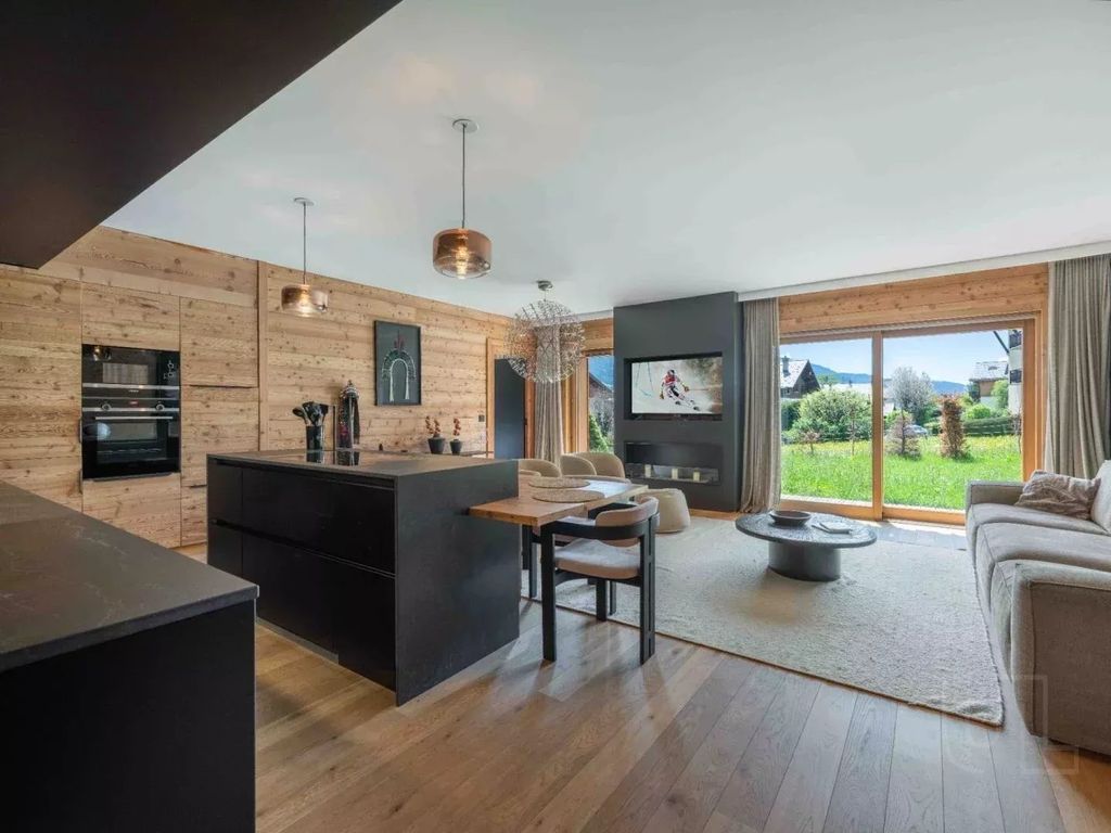 Property photo 2 of 25