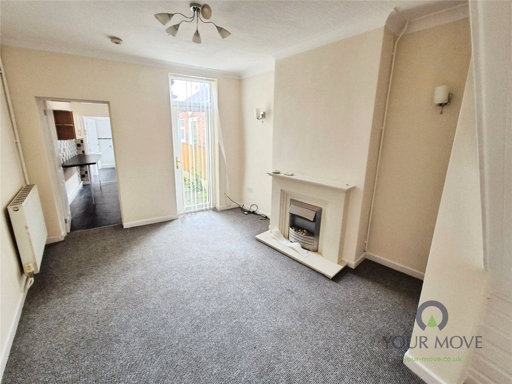 Property photo 2 of 8 Lounge