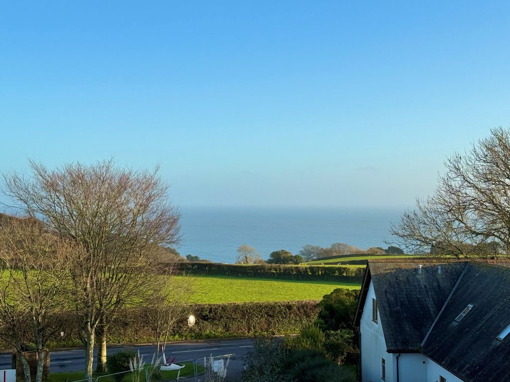 Property photo 2 of 8 Picture No. 11