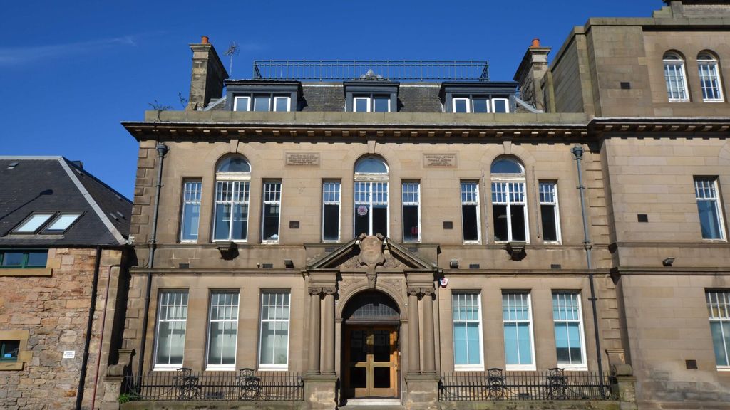 Property photo 1 of 9 Allied-Surveyors-Scotland-108 Commercial Street-Of