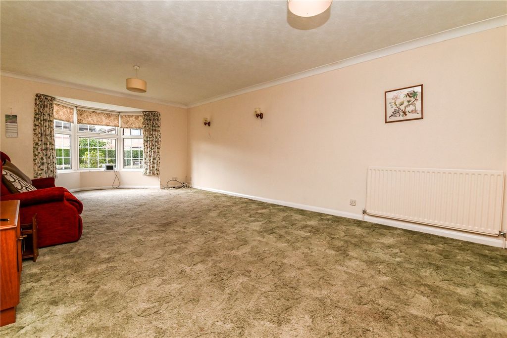 Property photo 2 of 15 Picture No. 35
