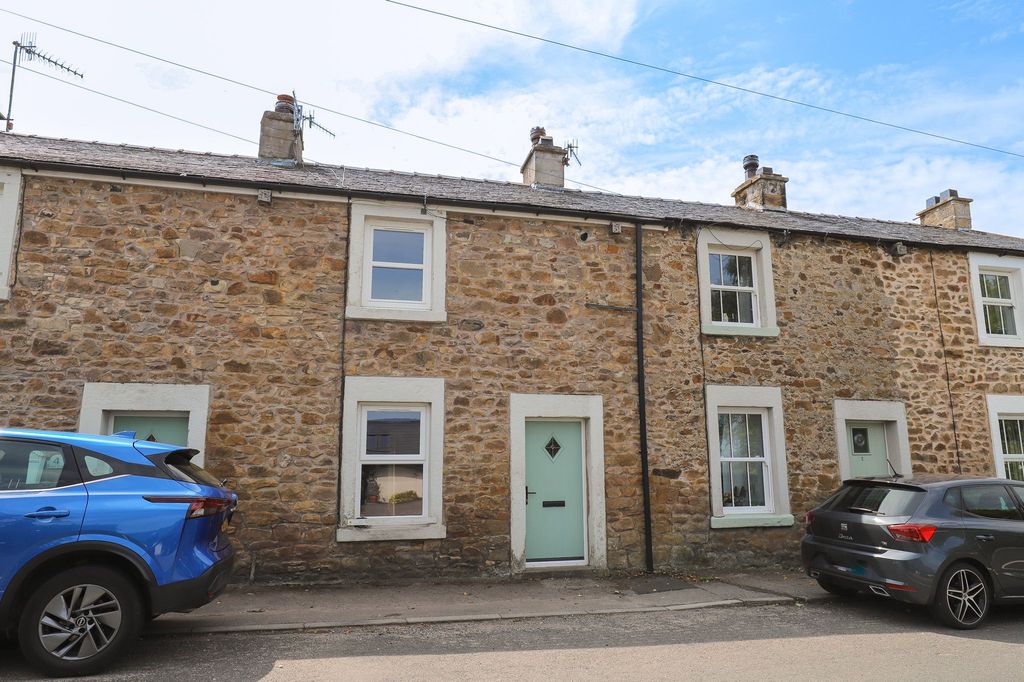 Property photo 1 of 11