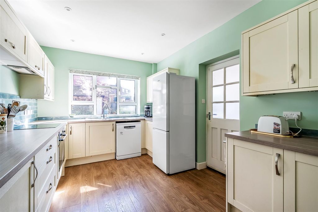 Property photo 3 of 30 1-Orchard-Way-31.Jpg