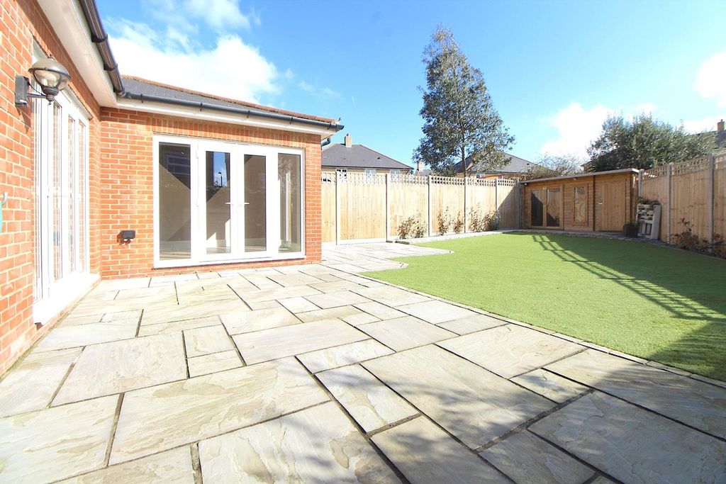 Property photo 1 of 23 Garden.Jpg