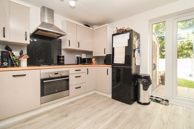 Property photo 2 of 14 Kitchen