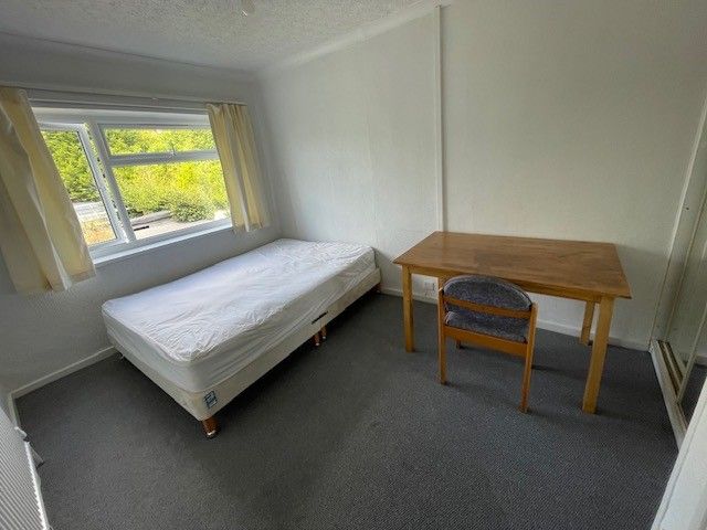 Property photo 3 of 7 Bedroom