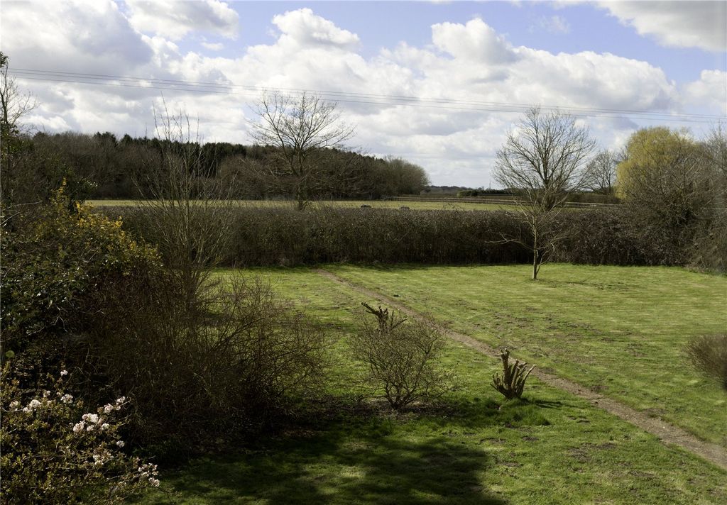 Property photo 2 of 9 Picture No. 13