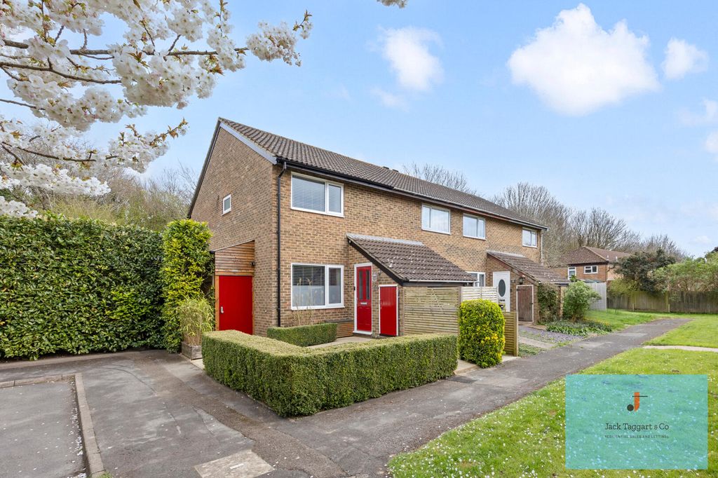 Property photo 1 of 17 Front (Exterior)