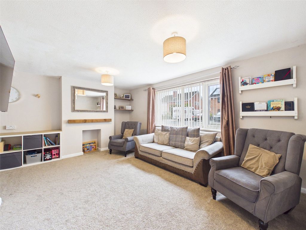 Property photo 2 of 19 Picture No. 27