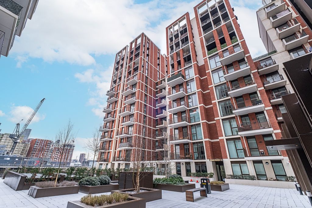 Property photo 1 of 15 47-Billington-Man...