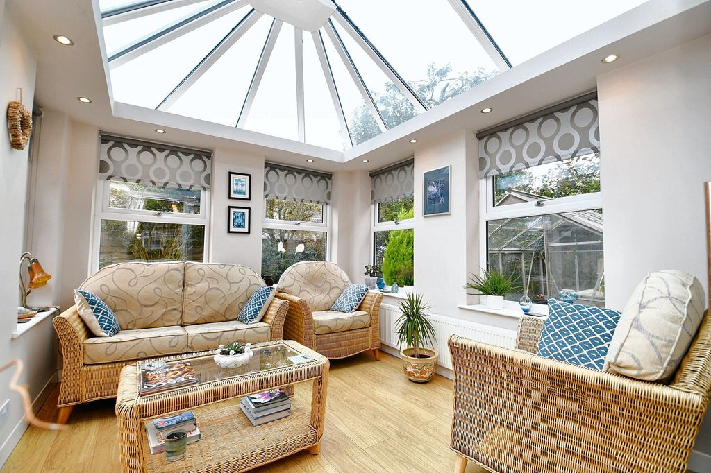 Property photo 2 of 26