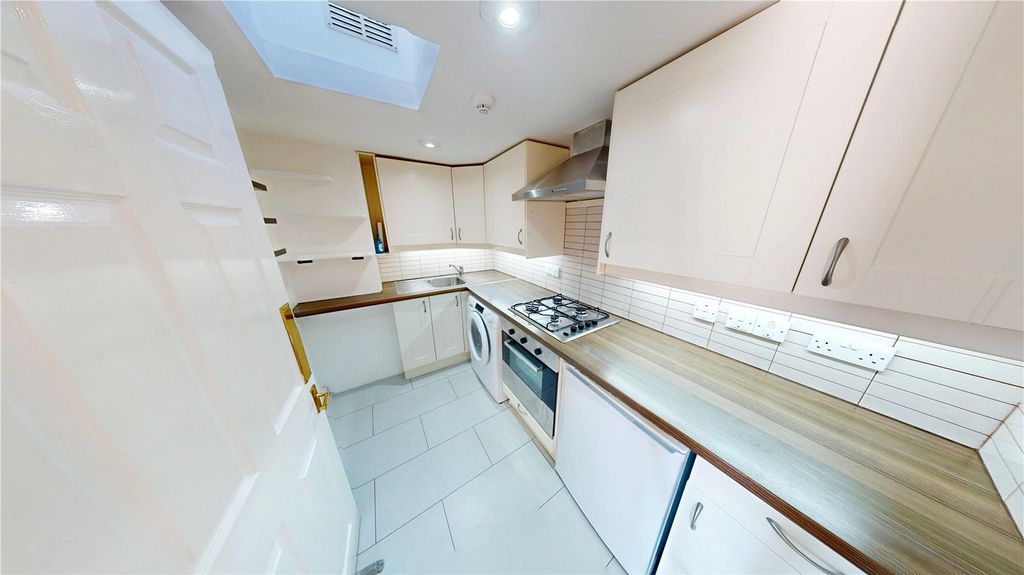 Property photo 1 of 6 Picture No. 05