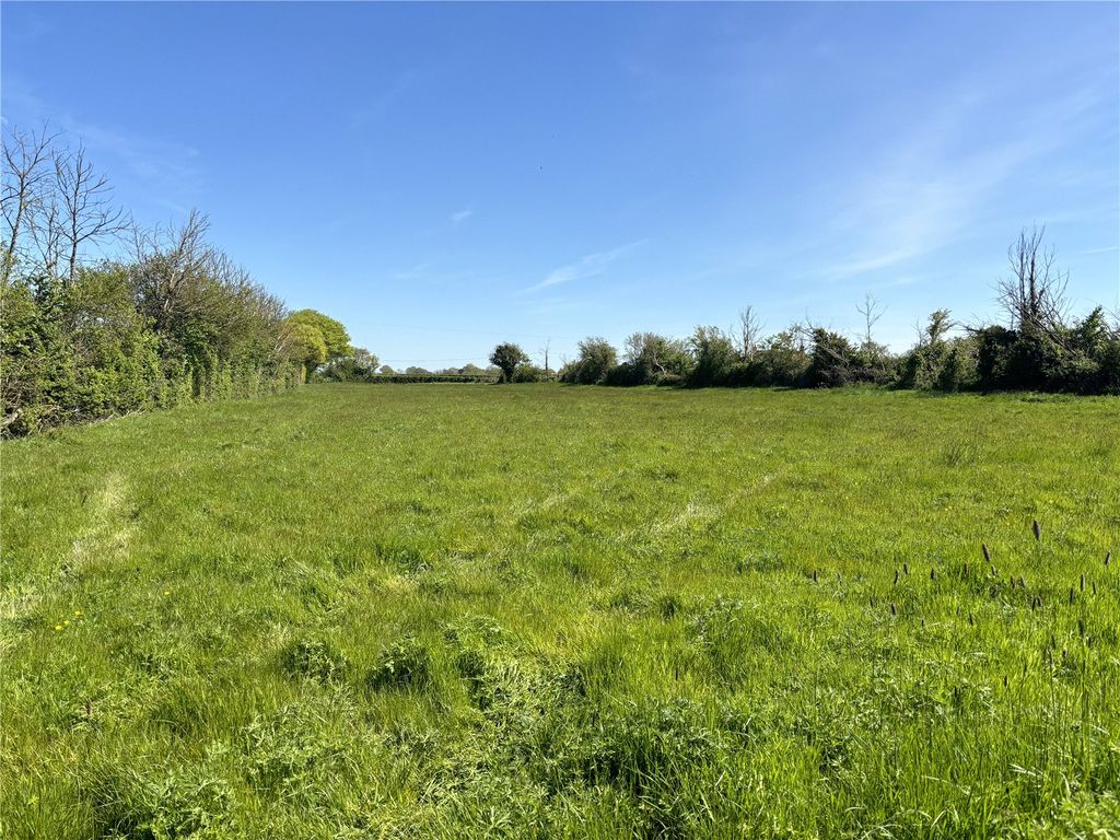 Property photo 3 of 5 Picture No. 05