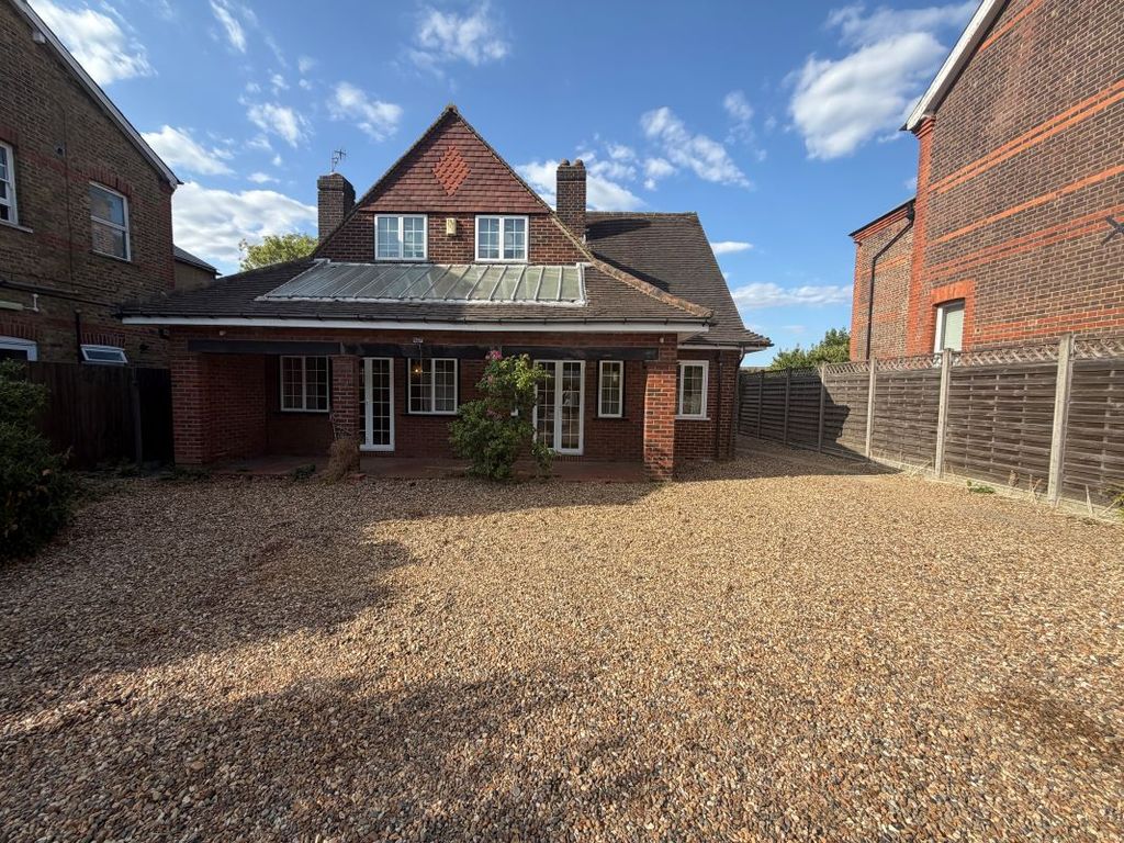 Property photo 3 of 24