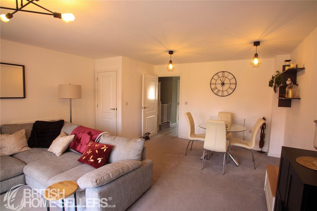 Property photo 3 of 16 Picture No. 17