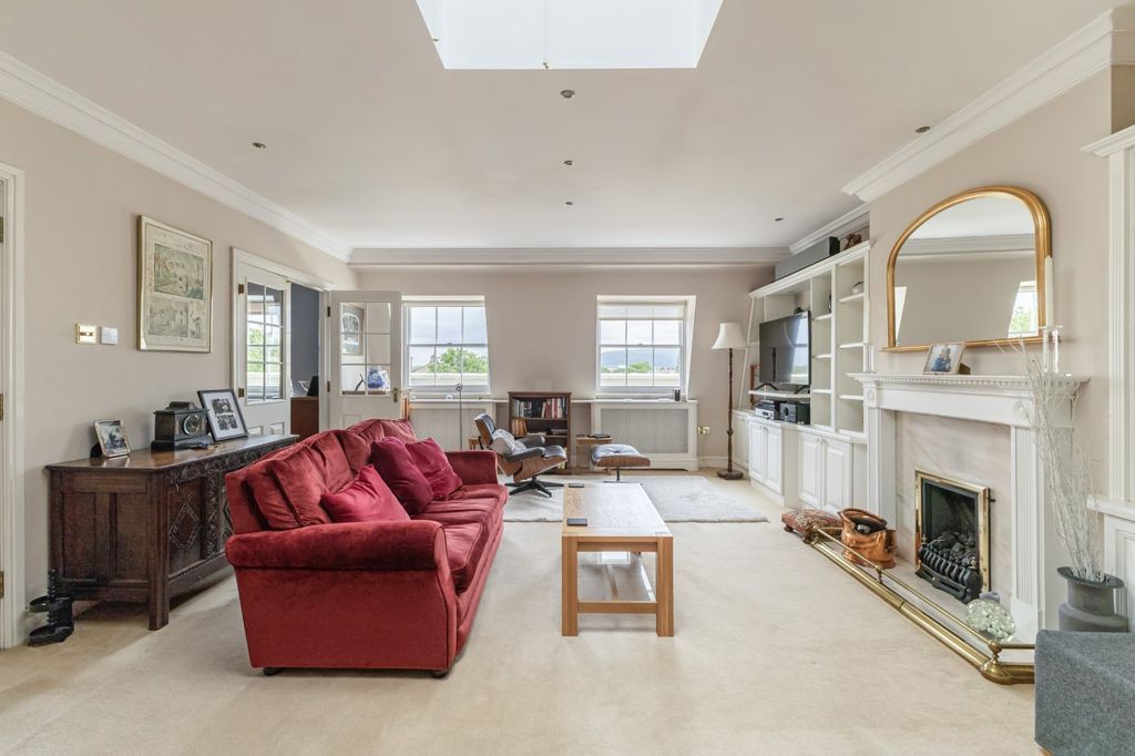 Additional image 2 of 3 bed flat for saleThe Broad Walk, Imperial Square, Cheltenham, Gloucestershire GL50