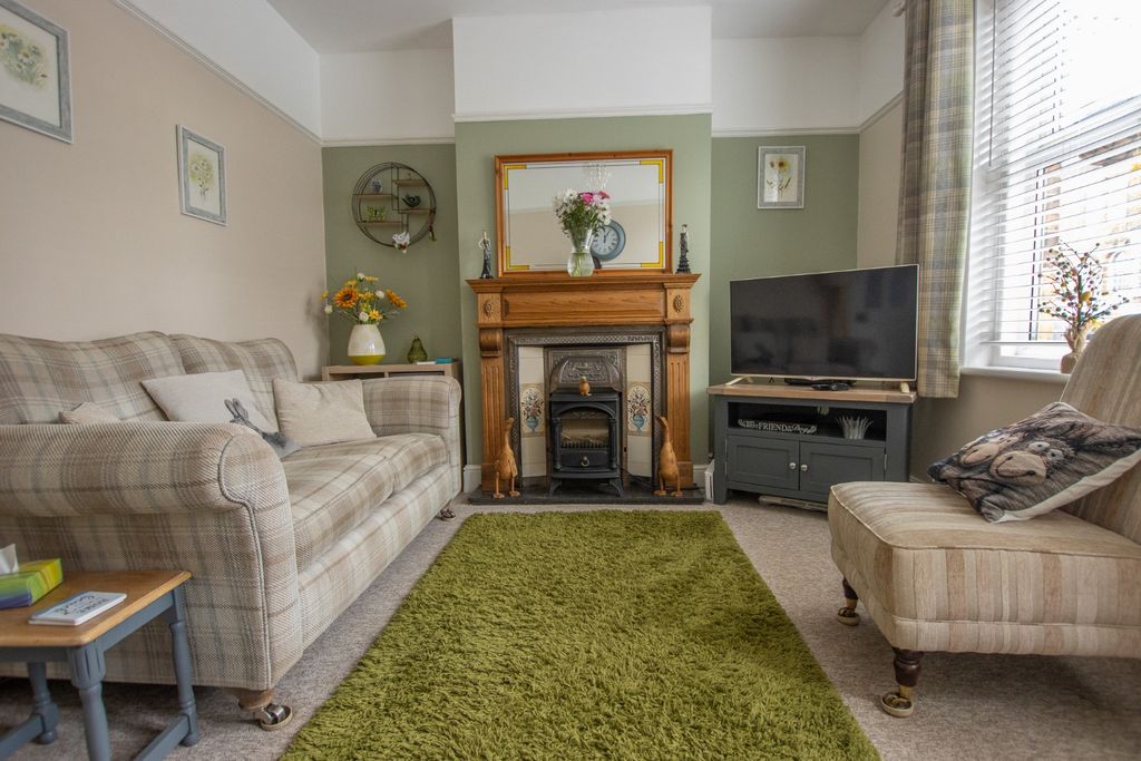 Property photo 3 of 24 5040484