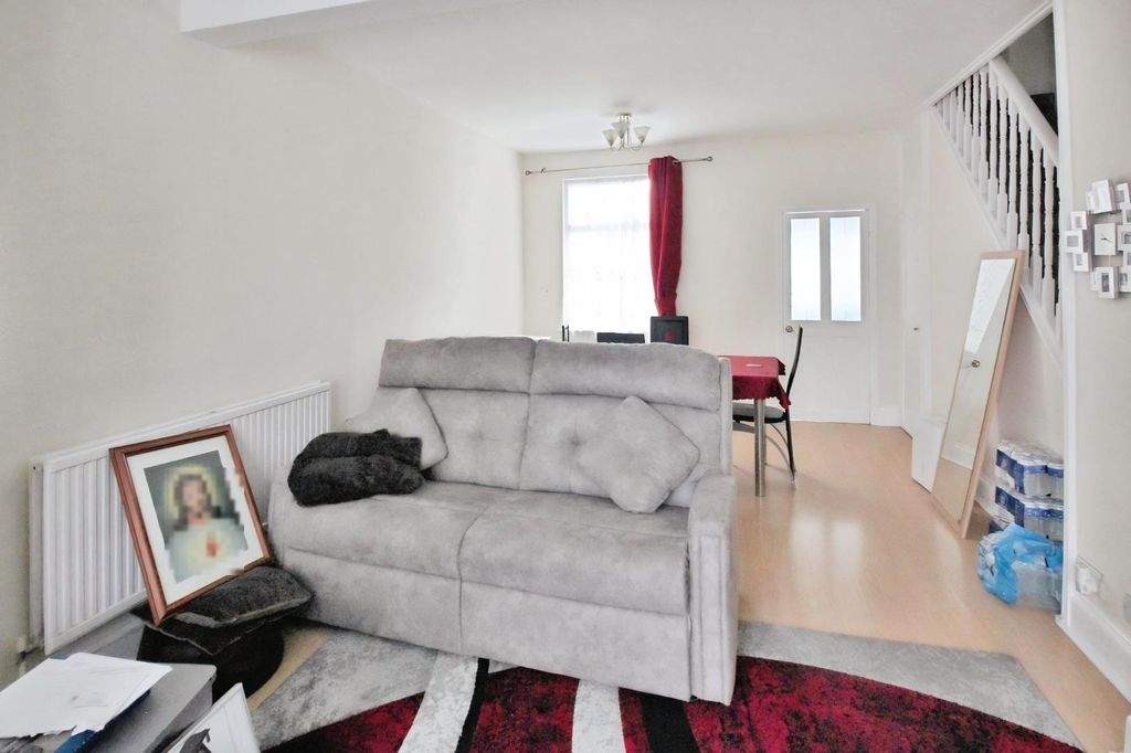 Property photo 3 of 11 0Fc77B4B-Screenshot 202025-11-14 20125826.Png