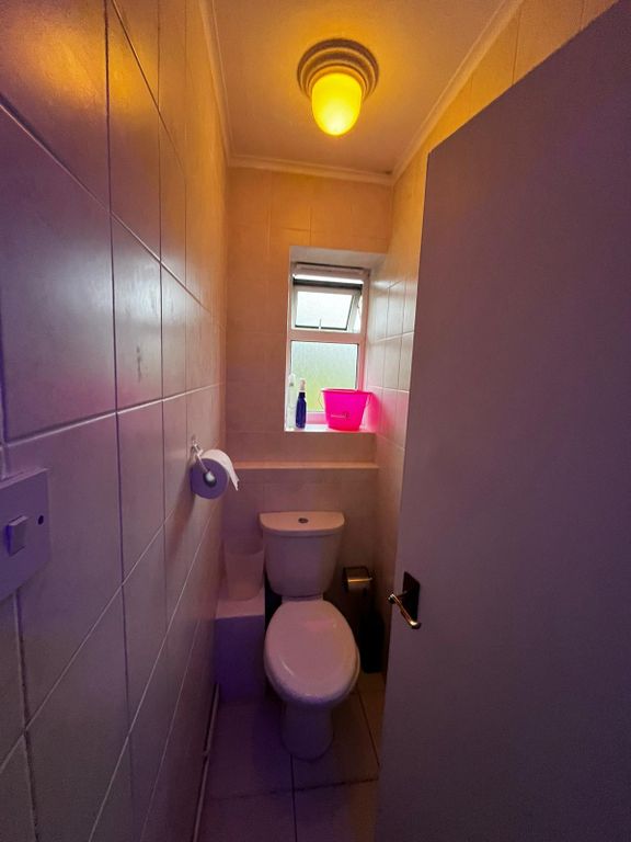 Property photo 1 of 5