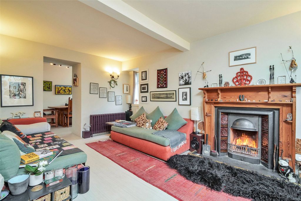 Property photo 3 of 37 Sitting Room