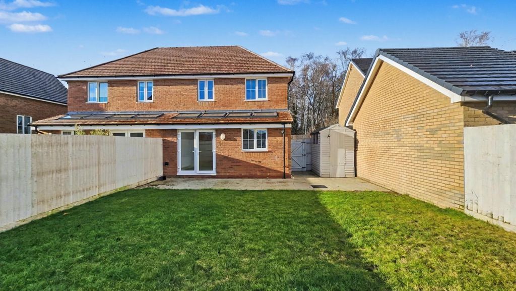 Property photo 3 of 12