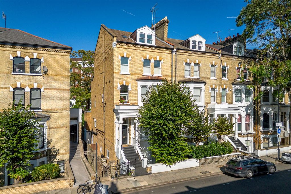 Property photo 1 of 12 Edith Road-1.Jpg
