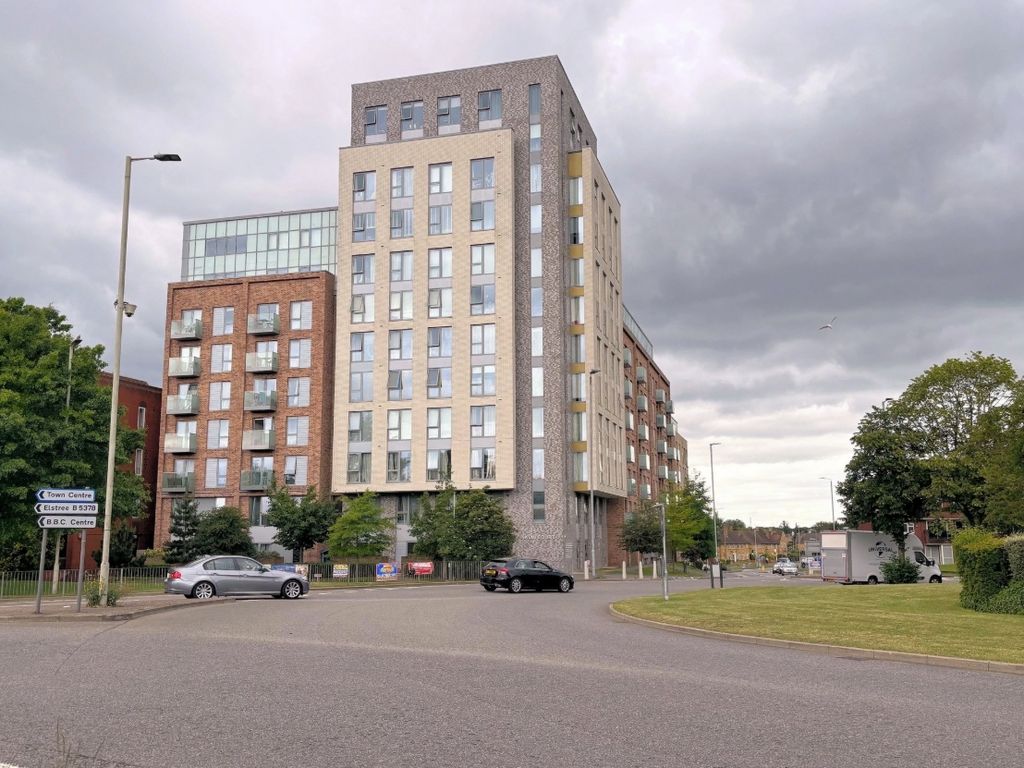 Property photo 1 of 9 Photo 3