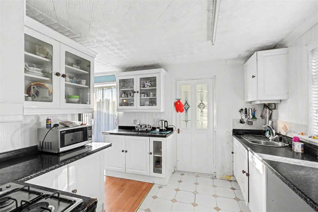 Property photo 2 of 12 Kitchen_1.Jpeg