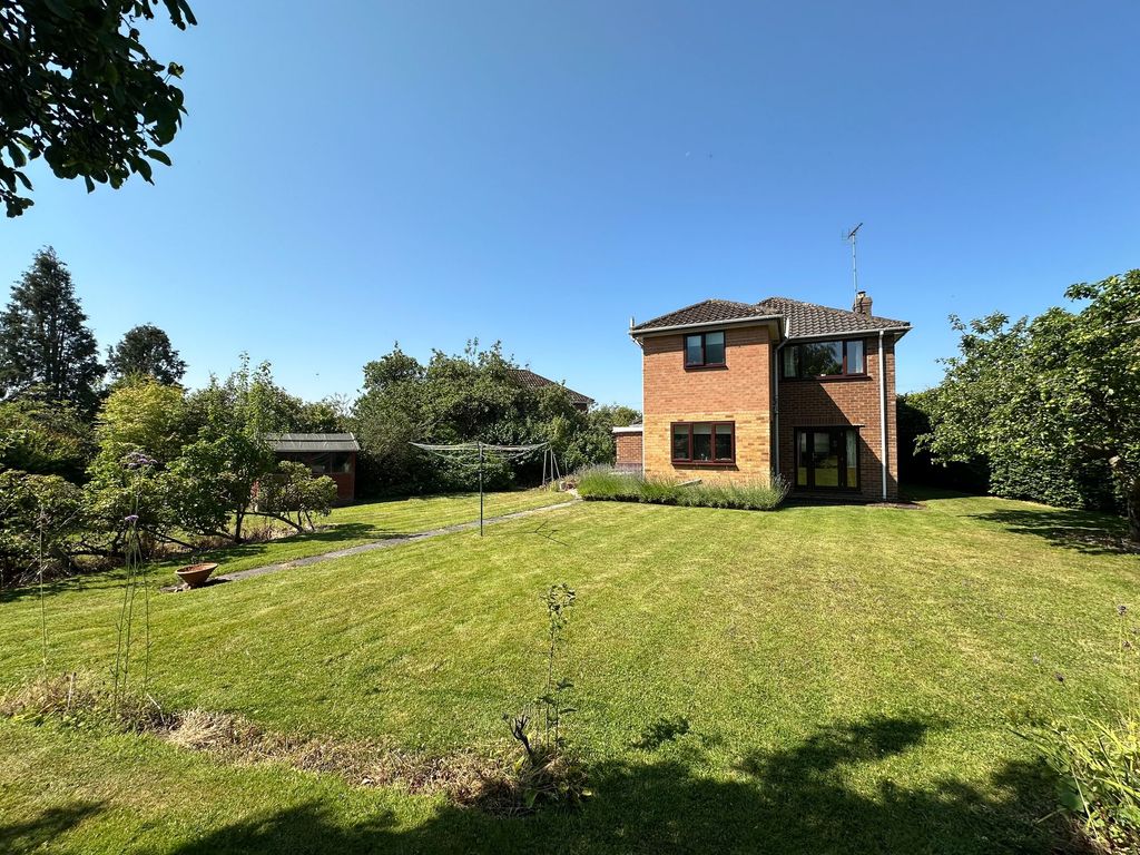 Property photo 2 of 25