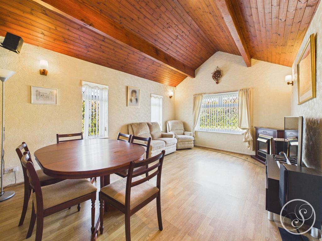 Property photo 3 of 22 Dining Room