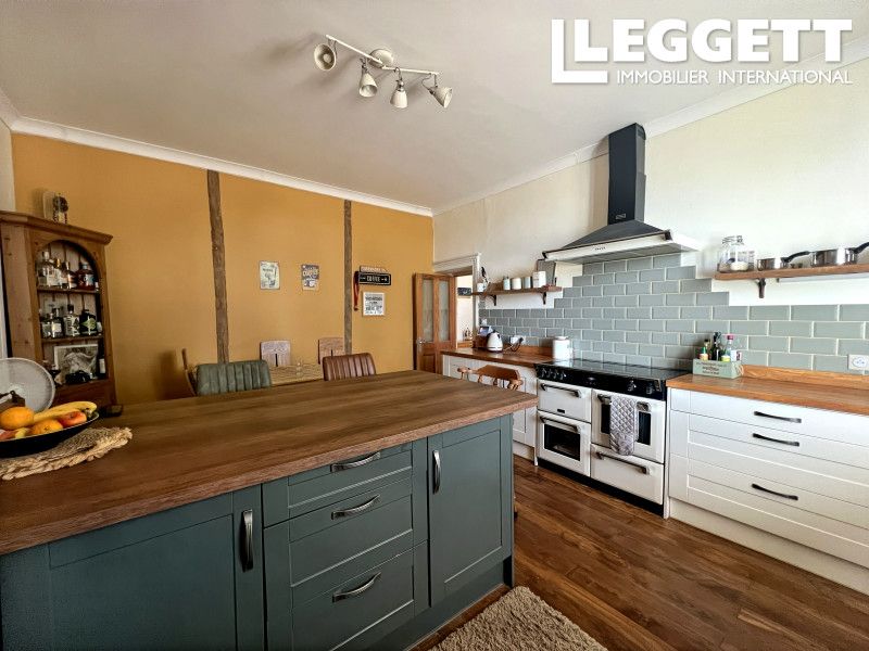 Property photo 2 of 10