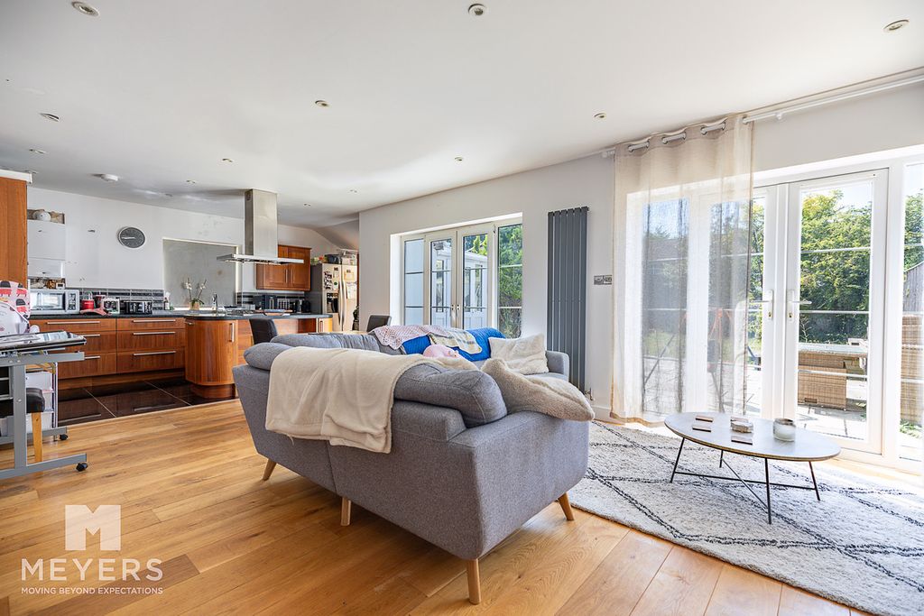 Property photo 3 of 15