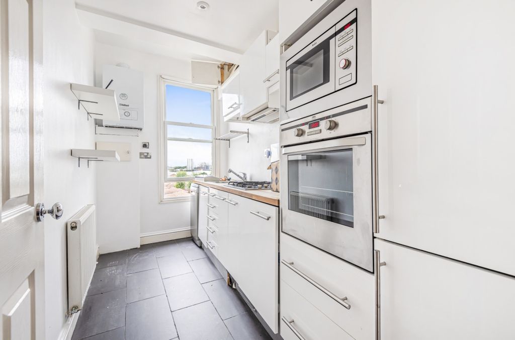 Property photo 2 of 12 637980 (2)