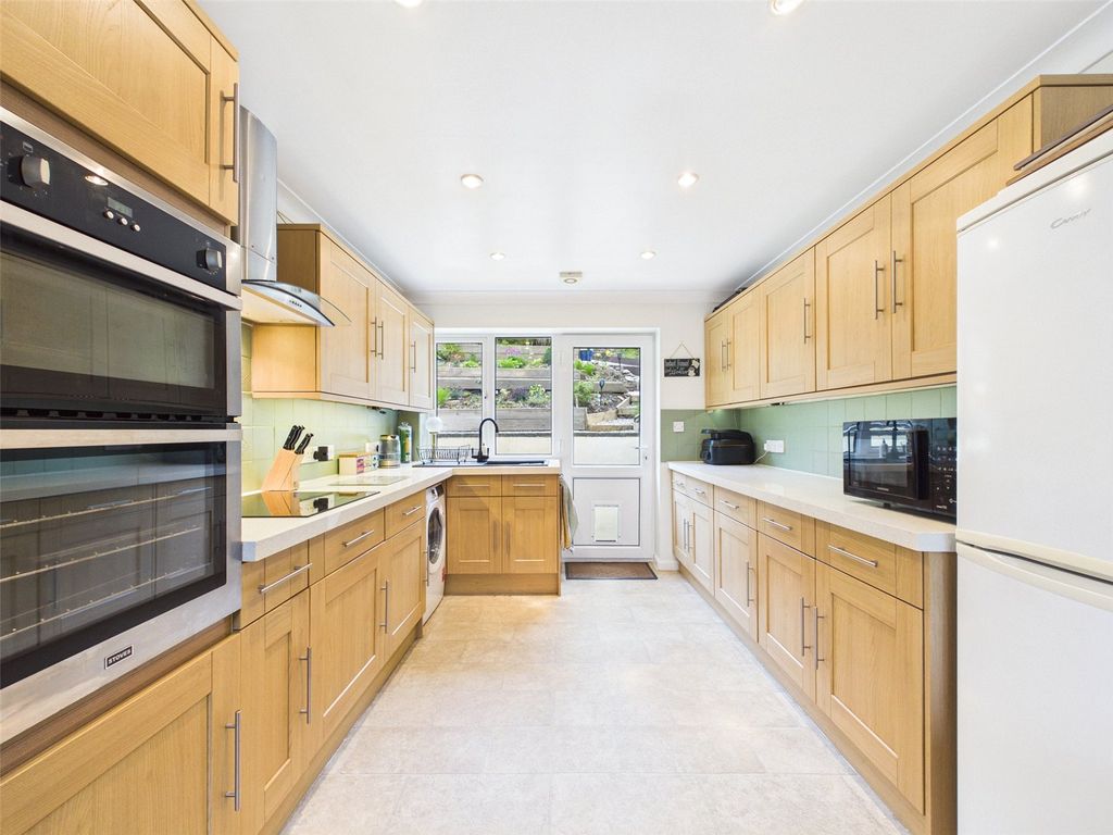 Property photo 3 of 23 Picture No. 13