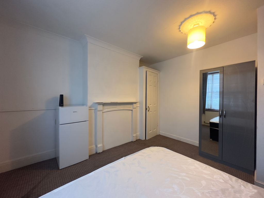 Property photo 3 of 4