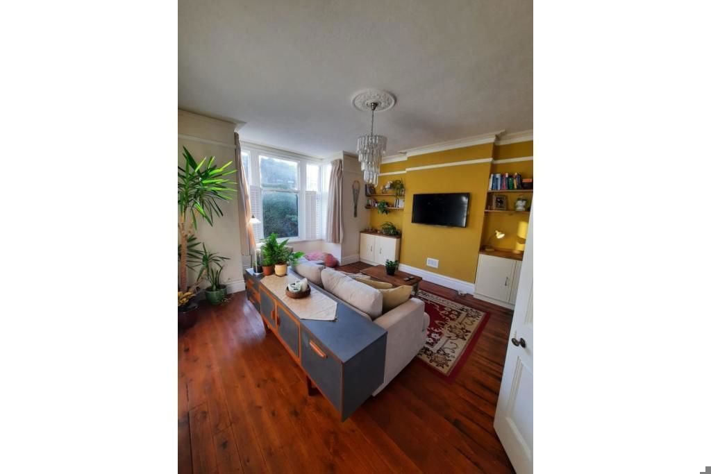 Property photo 3 of 12