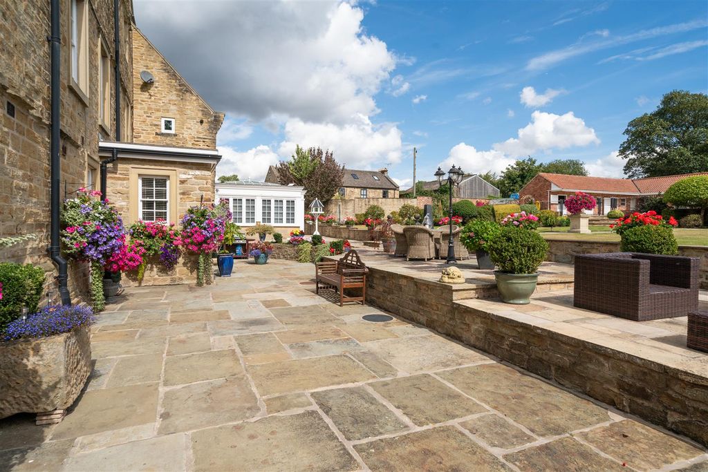 Additional image 88 of 7 bed detached house for salePark Hall, Parkhall Lane, Spinkhill, Sheffield S21