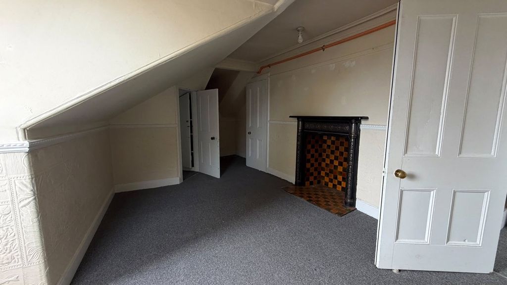 Property photo 3 of 15 Picture No. 04
