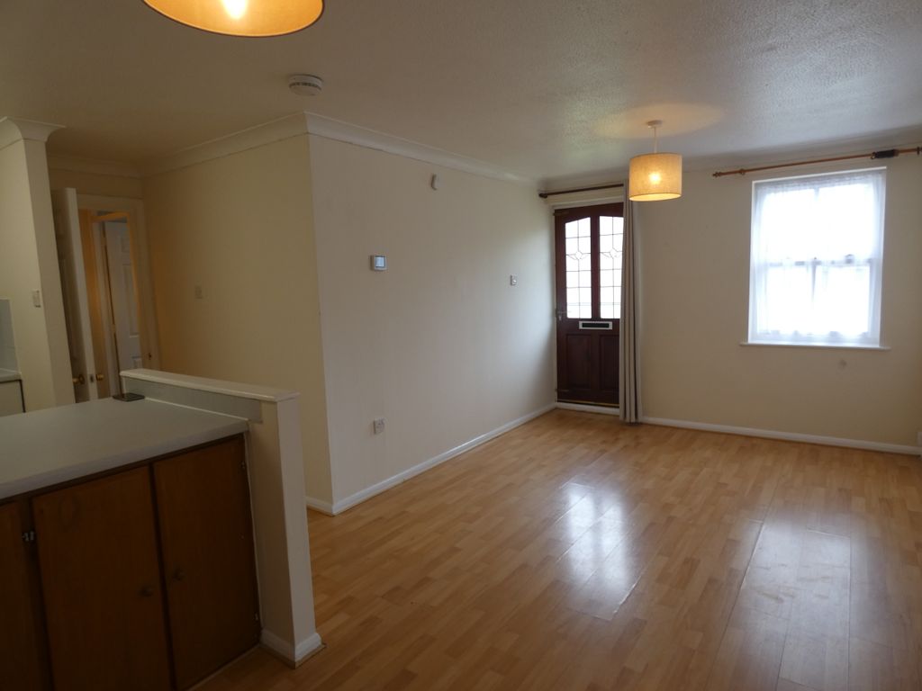 Property photo 3 of 11 P1050576