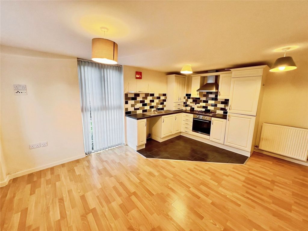 Property photo 2 of 6 Lounge Diner Kitchen